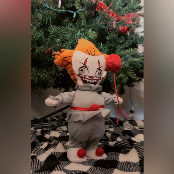 Gemmy Pennywise 10" Plush Dancing Waddler - It Chapter 2 - Picture 3 of 6